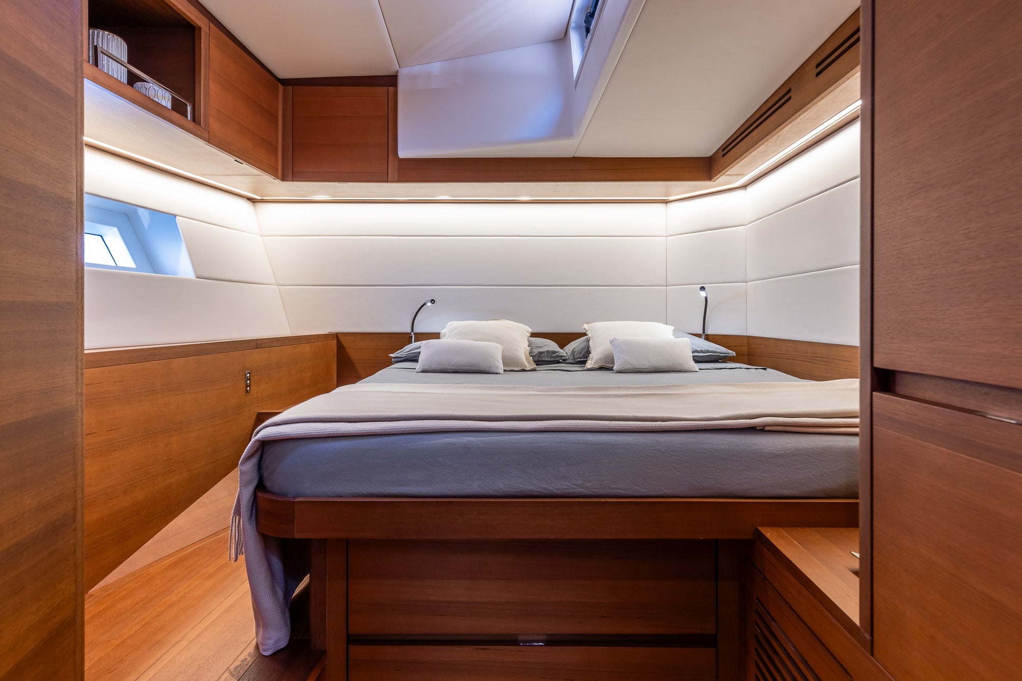 Revolutionary spaces: the two aft suites